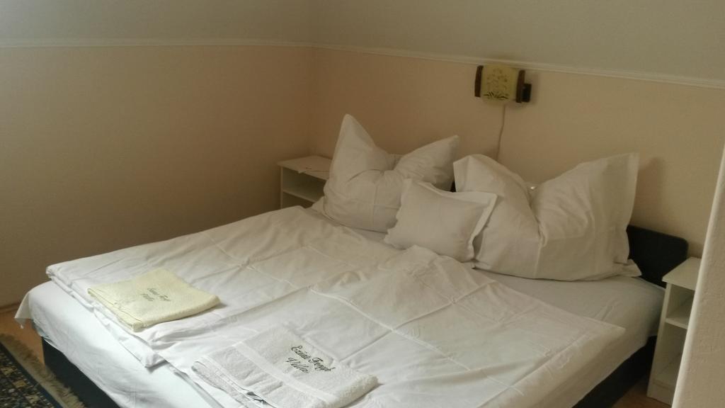 Hotel Ezust Fenyo Vendeghaz Siófok Exteriér fotografie
