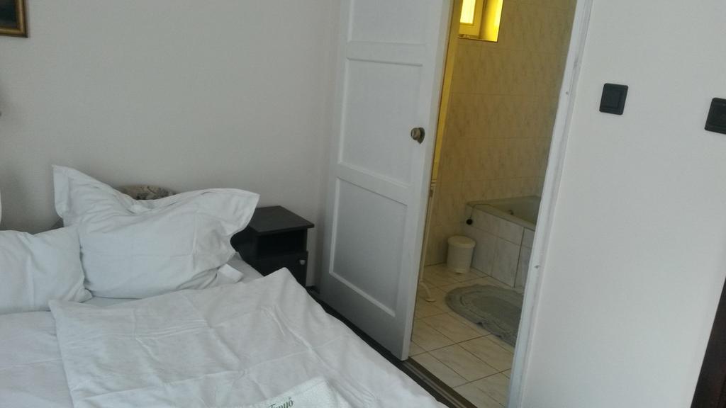 Hotel Ezust Fenyo Vendeghaz Siófok Exteriér fotografie